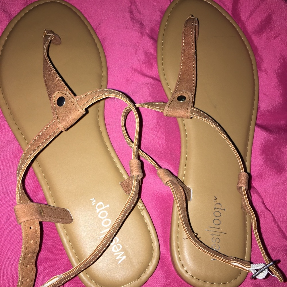 Summer sandals☀️